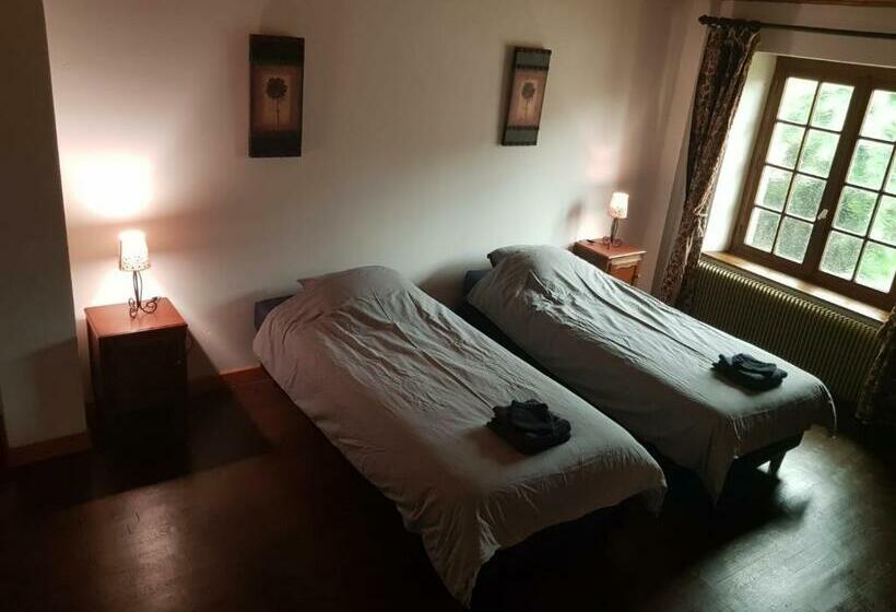 צימר Bed En Breakfast Le Chateau