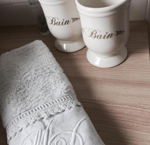 مبيت وإفطار Chambre Kercaves