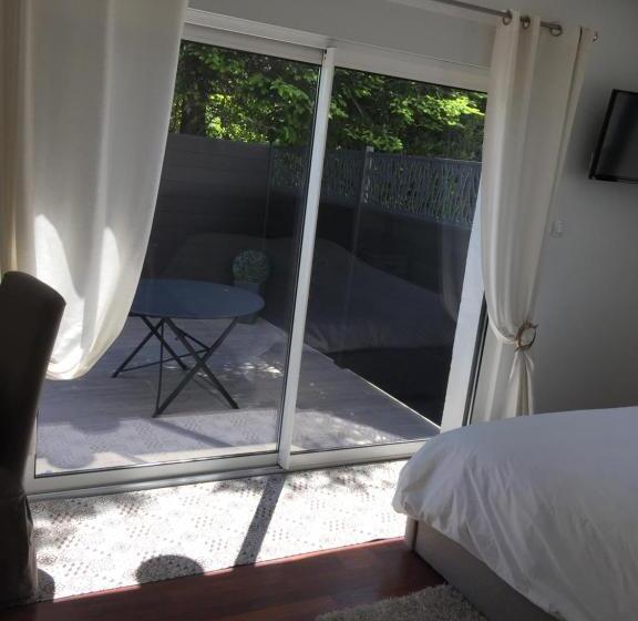 مبيت وإفطار Chambre Kercaves