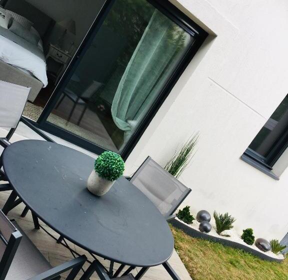 مبيت وإفطار Chambre Kercaves