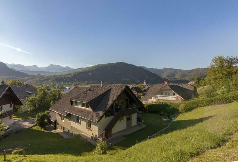 تختخواب و صبحانه Apartments Unite