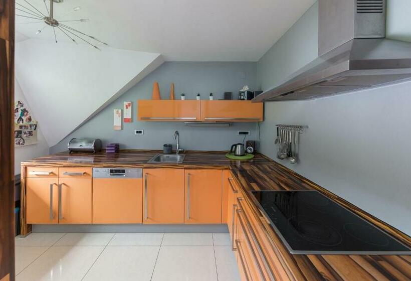 تختخواب و صبحانه Apartments Unite