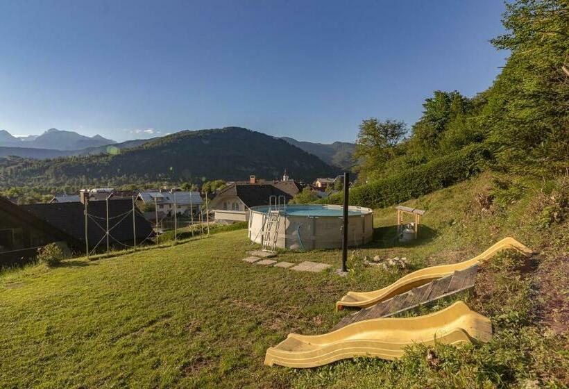 تختخواب و صبحانه Apartments Unite