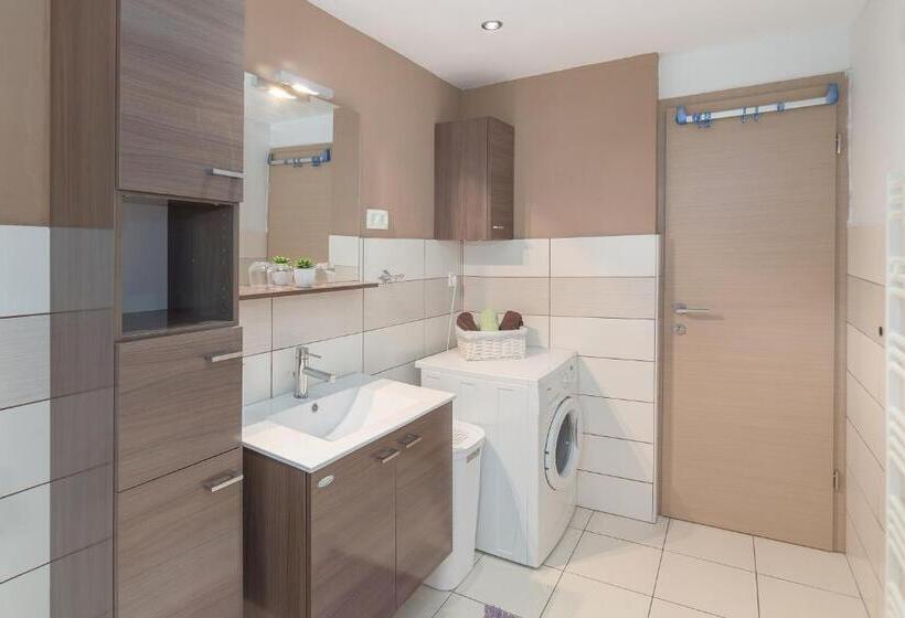 تختخواب و صبحانه Apartments Unite