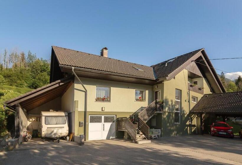 تختخواب و صبحانه Apartments Unite