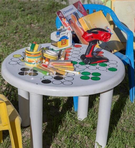 تختخواب و صبحانه Apartments Unite