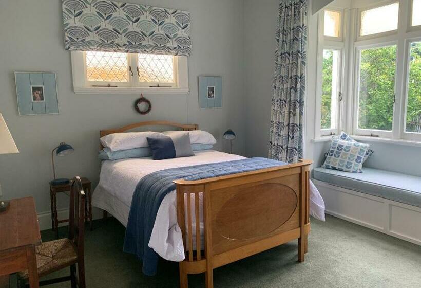 تختخواب و صبحانه Hawkes Bay Villa Beechwood