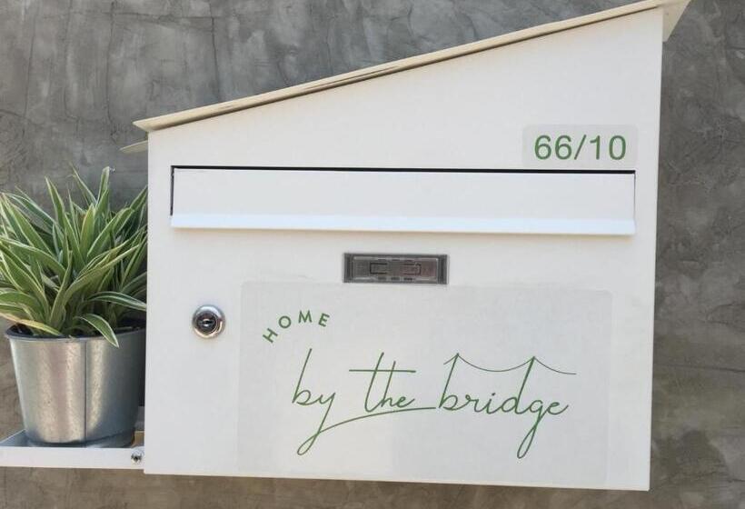 Bed and Breakfast Home By The Bridge