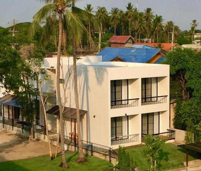 Bed and Breakfast Home By The Bridge