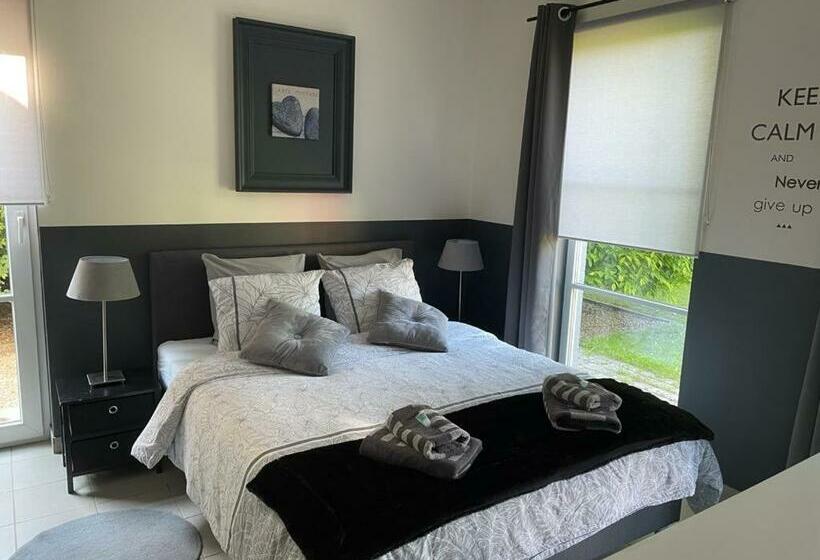 住宿加早餐 La Chambre De Lola