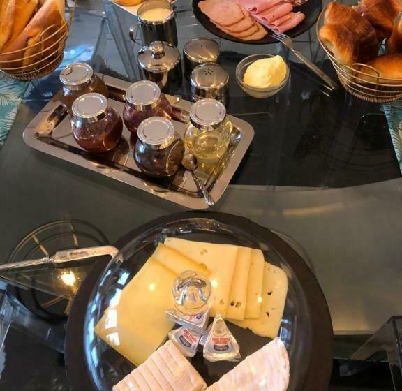 住宿加早餐 La Chambre De Lola