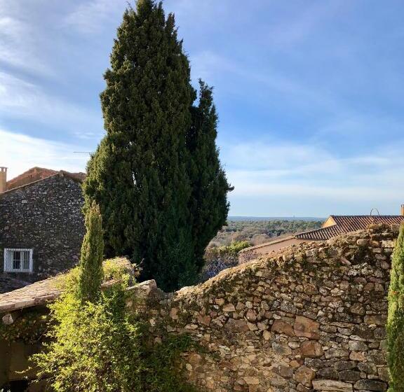 مبيت وإفطار La Maison Blanche Uzès