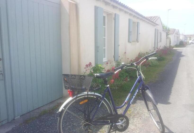 مبيت وإفطار La Passerose 3 Pièces Avec Jardin Au Calme,à 300m De La Plage