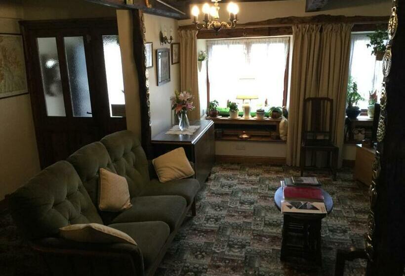 مبيت وإفطار Li’le Hullets, 3 Seed Howe Cottages