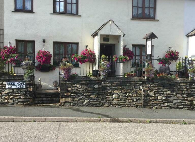 مبيت وإفطار Li’le Hullets, 3 Seed Howe Cottages