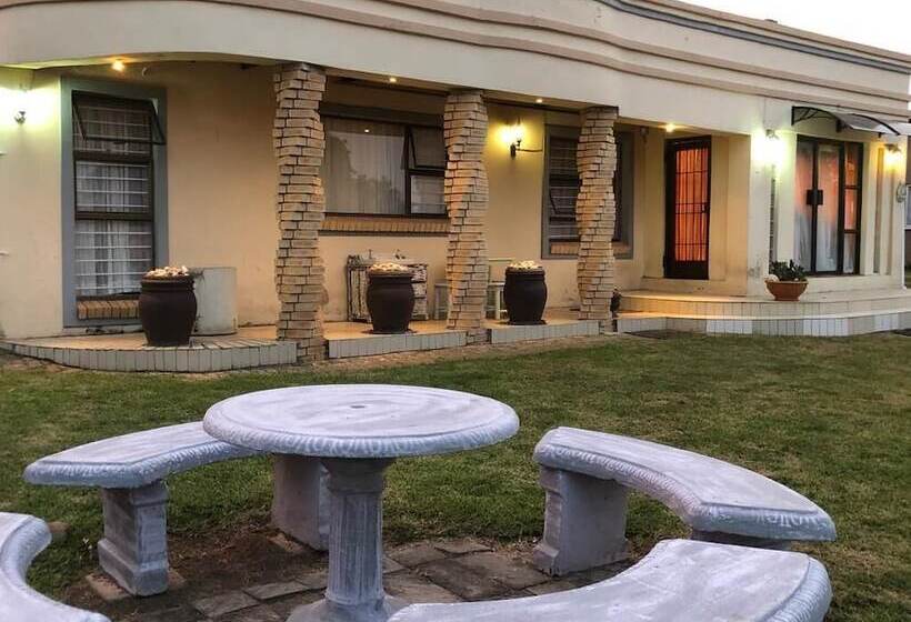 مبيت وإفطار Reemaros Guest House
