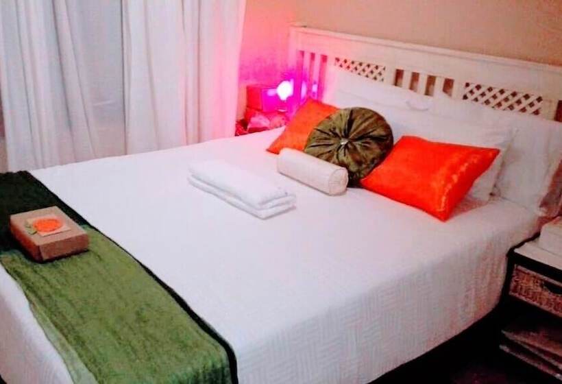 مبيت وإفطار Reemaros Guest House