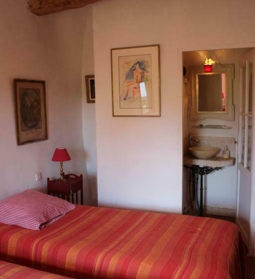 مبيت وإفطار Sous L Abricotier