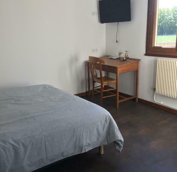 住宿加早餐 Sous La Tour