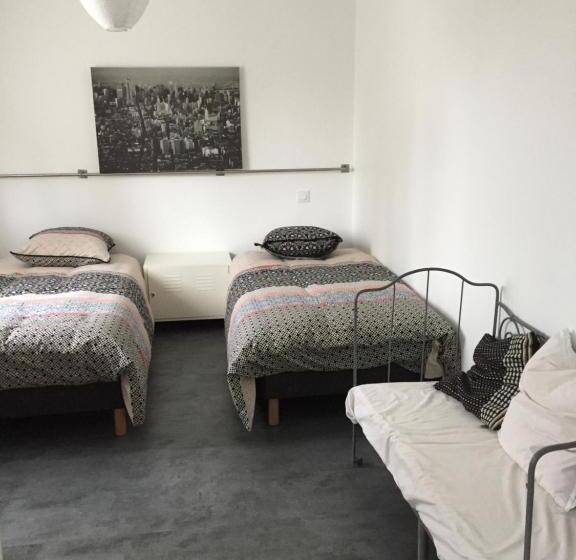 住宿加早餐 Sous La Tour