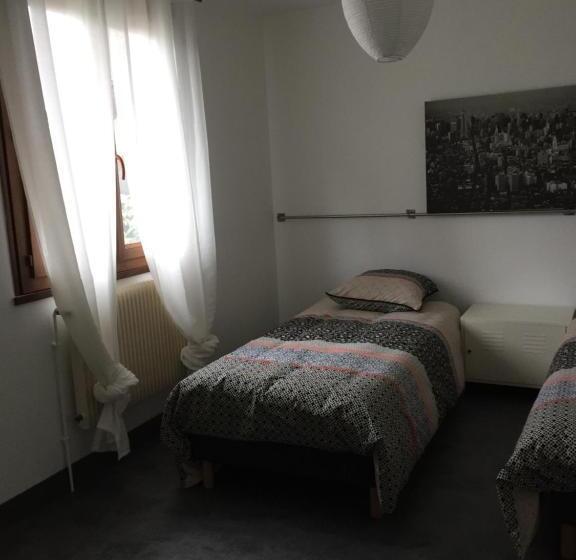 住宿加早餐 Sous La Tour