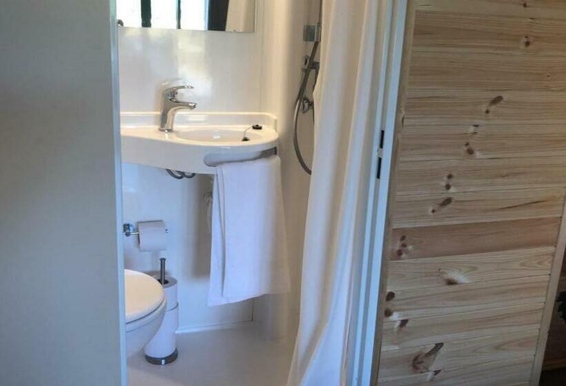 호텔 Superior Glamping Pod With Hot Tub