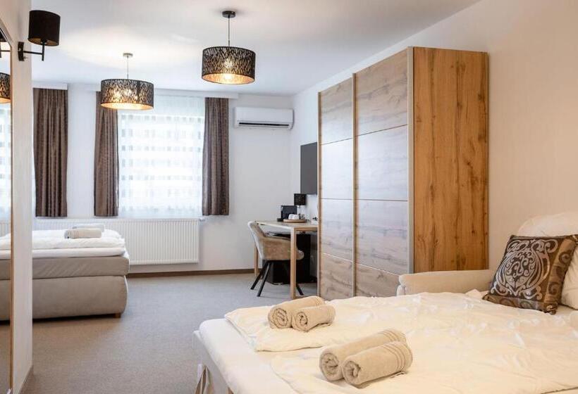 پانسیون Casa Plus