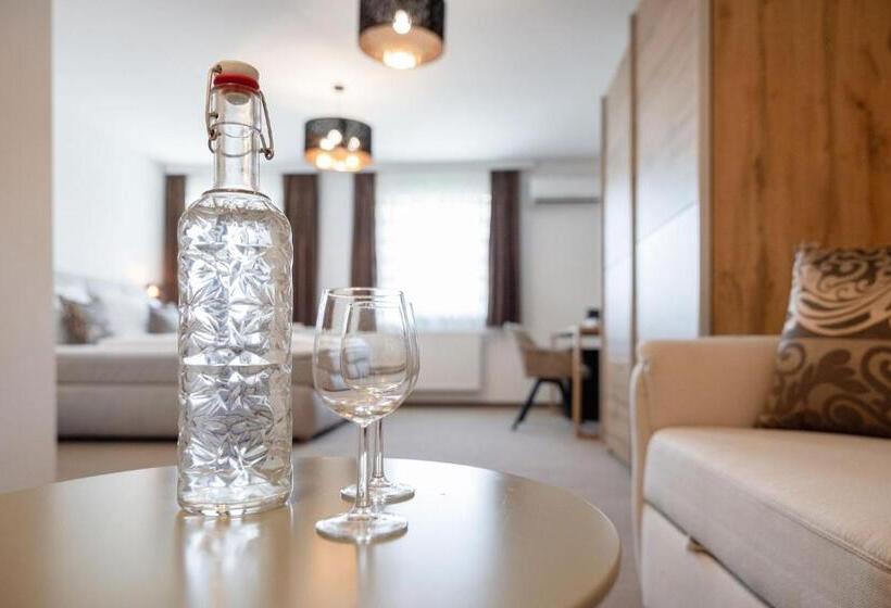 פנסיון Casa Plus