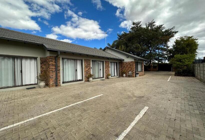 膳宿费 Cornerstone Guest House