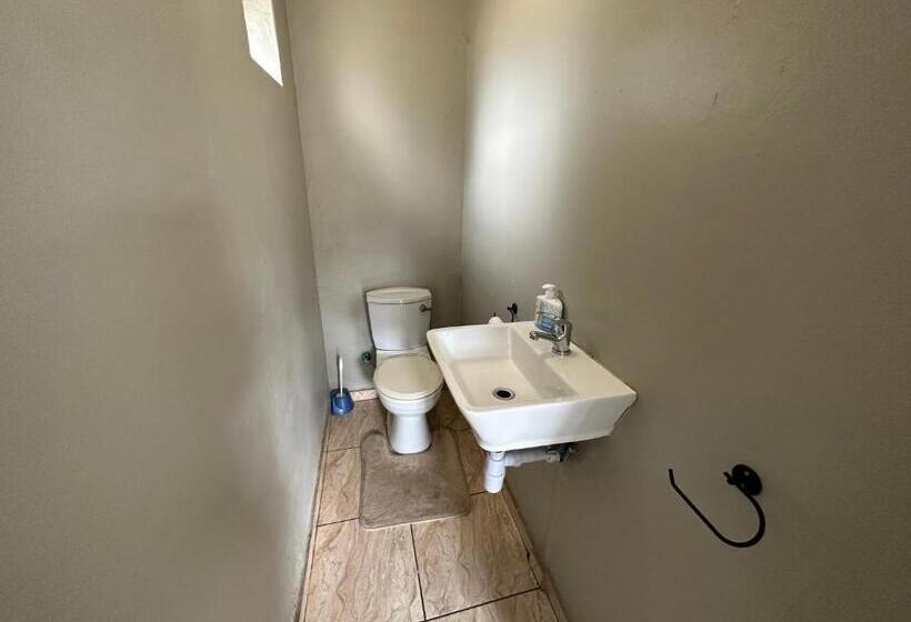 膳宿费 Cornerstone Guest House