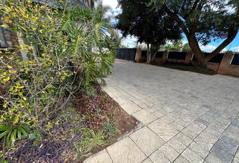 膳宿费 Cornerstone Guest House