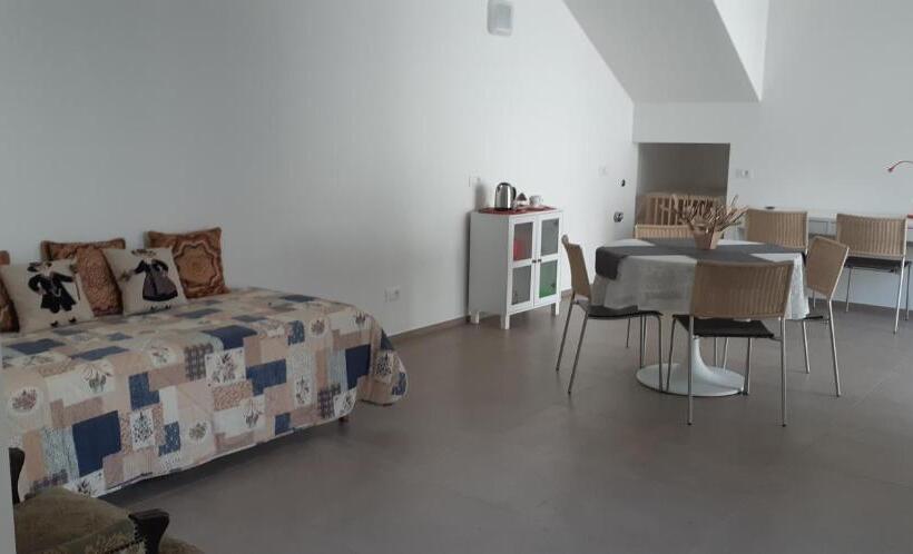 פנסיון Guest House Green Heart