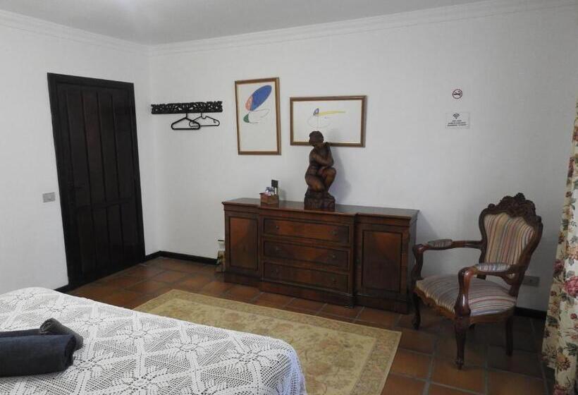 펜션 Habitaciones Doña Cris