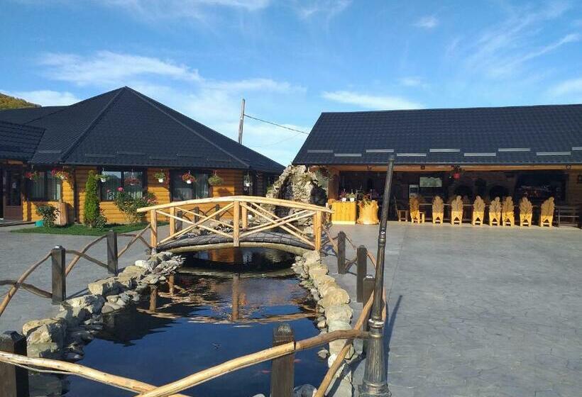 펜션 Hanul Vanatorului