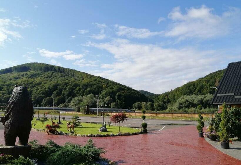 펜션 Hanul Vanatorului