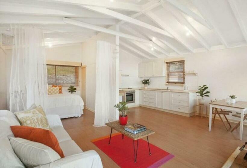 Пансион Island Paradise Private Waterfront Retreat