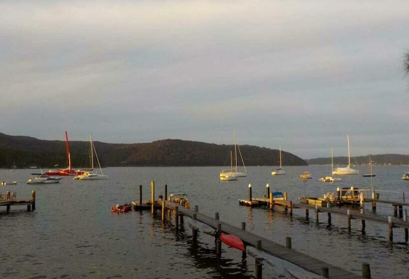 Пансион Island Paradise Private Waterfront Retreat