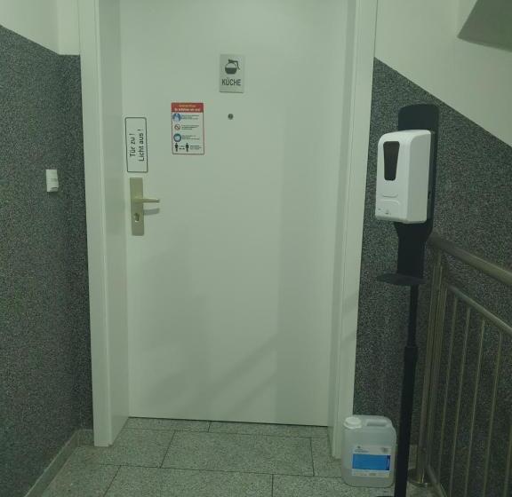 פנסיון Seelze Letter Monteurzimmer / Apartment / Messezimmer