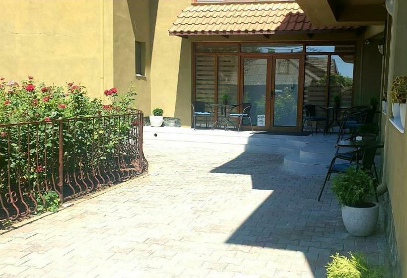 膳宿费 Villa Mugur