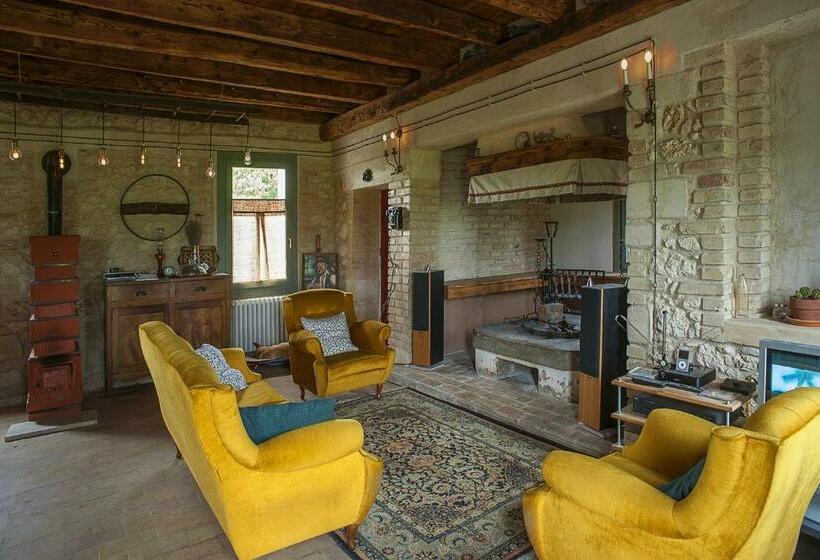 Room In B&b   B&b Carlonga A Double Room For Two People