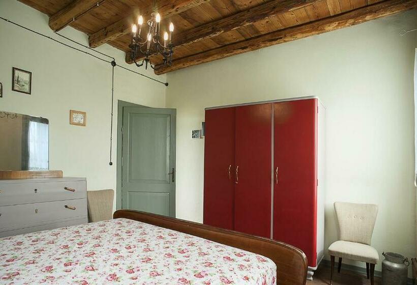 Room In B&b   B&b Carlonga A Double Room For Two People