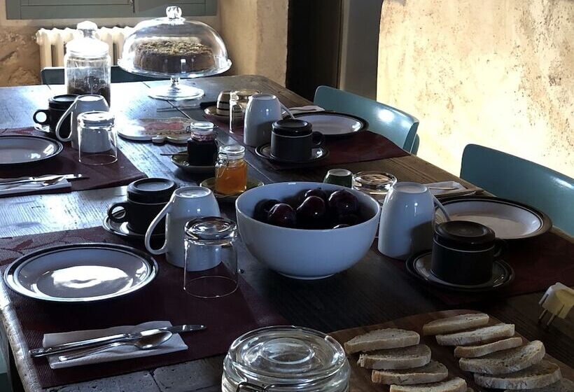 Room In B&b   B&b Carlonga A Double Room For Two People