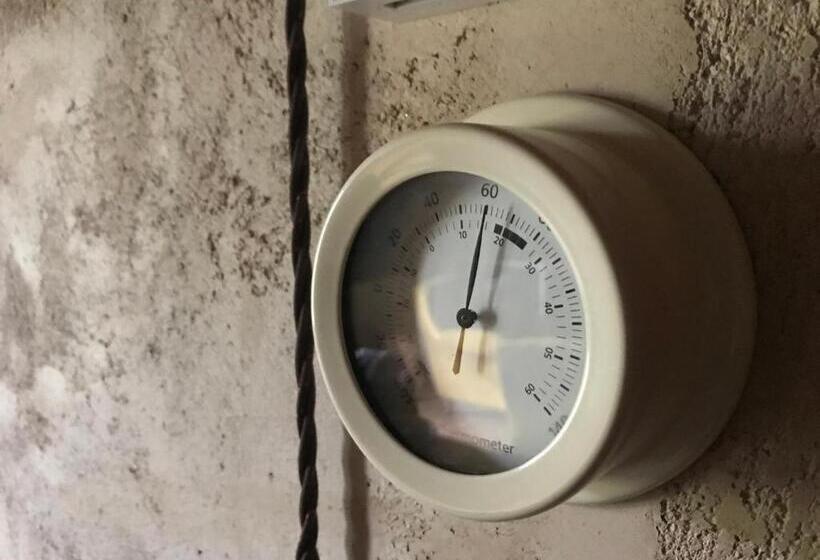 Room In B&b   B&b Carlonga A Double Room For Two People