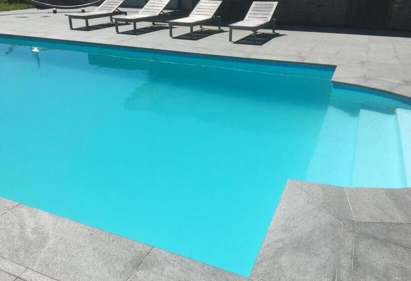 민박 Au Bord De La Foret