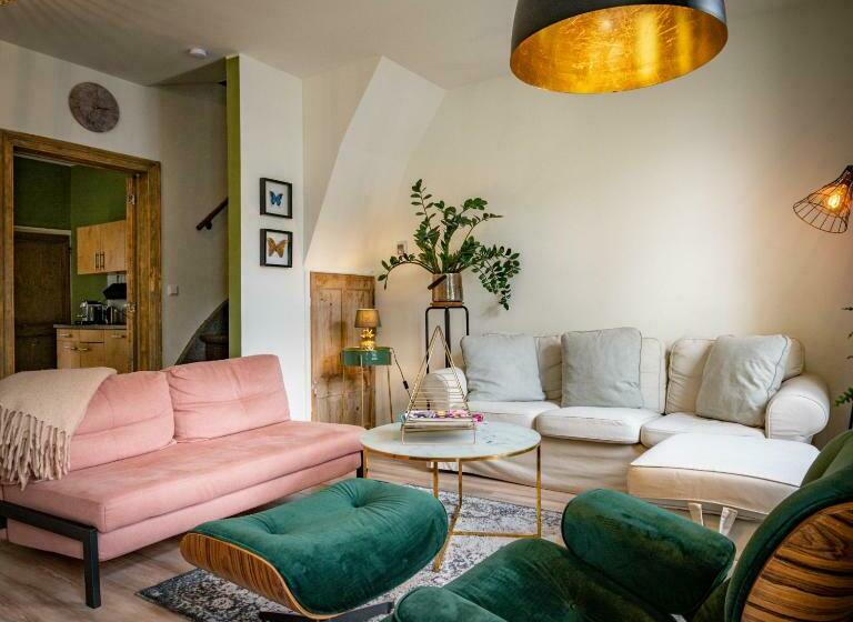 تختخواب و صبحانه Castle View 2