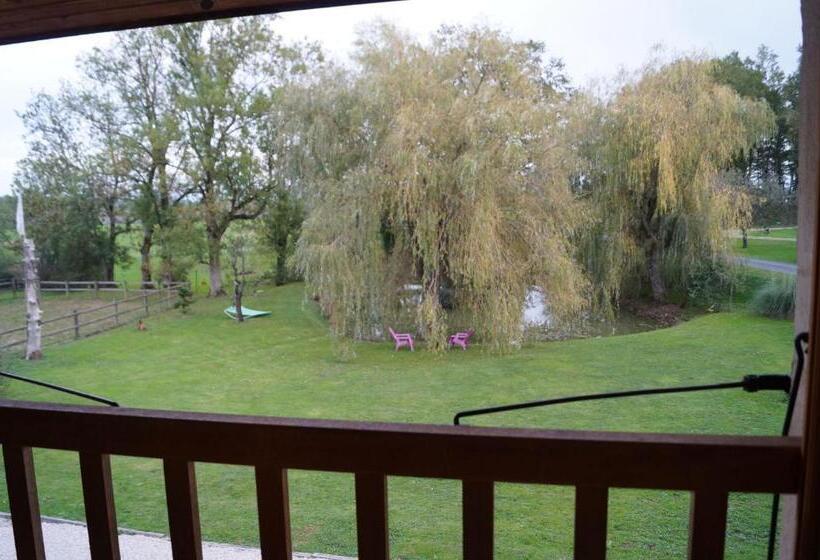 مبيت وإفطار Chambre D’hôtes La Jument Grise