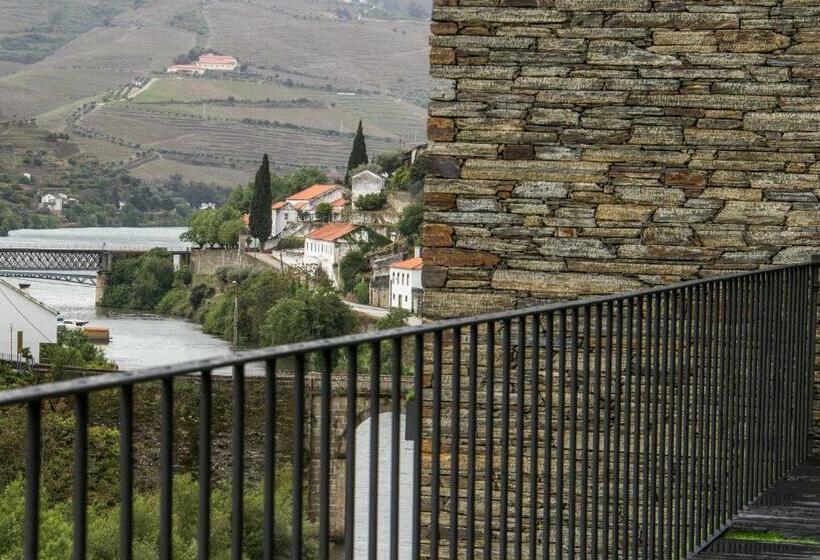 Bed and Breakfast Dois Lagares House