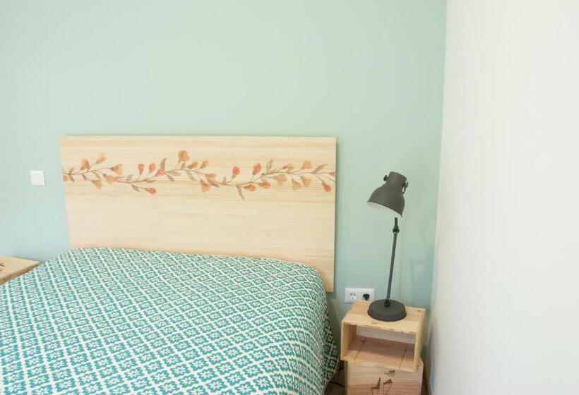 Bed and Breakfast Dois Lagares House