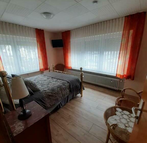 Bed and Breakfast Gastehaus Am Calmont