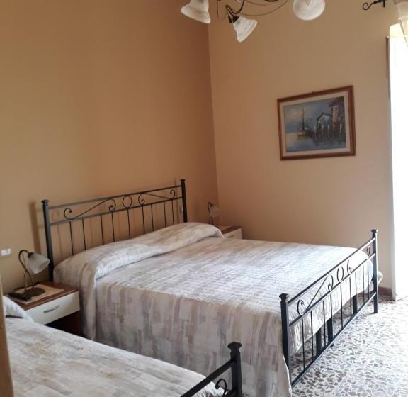 تختخواب و صبحانه L Antico Faro